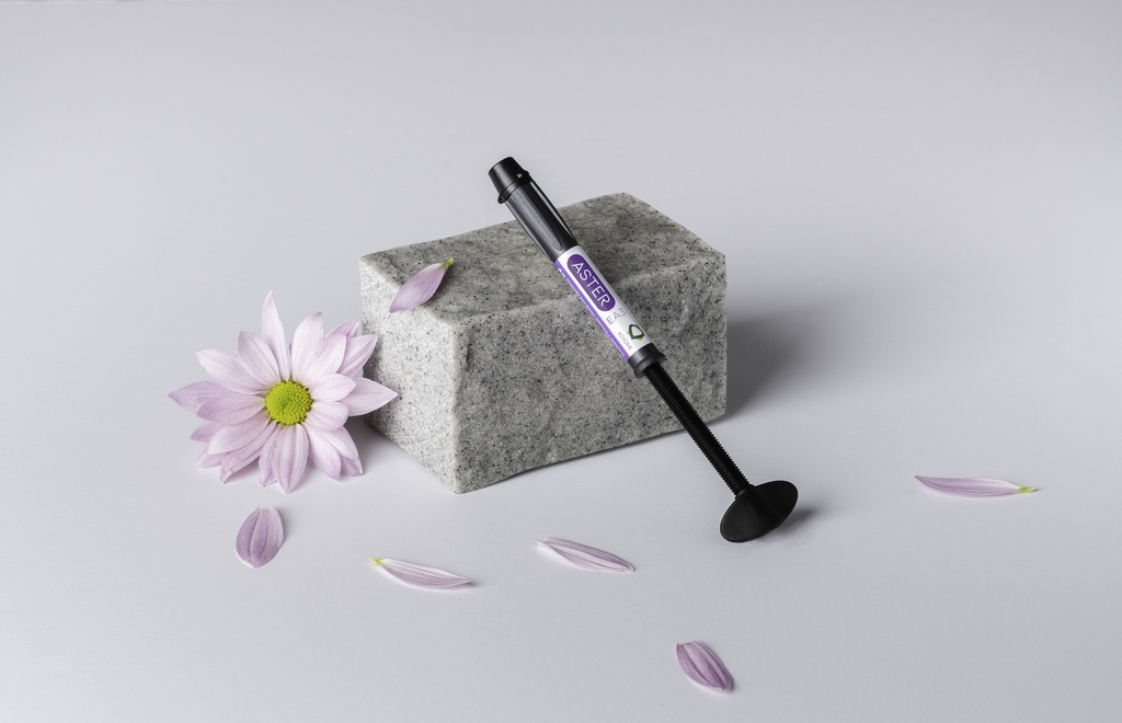 Composite Aster de Kiyomi Dental